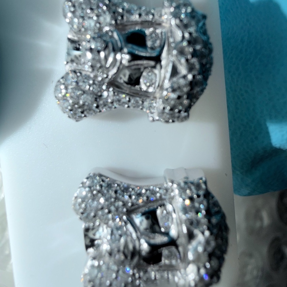 925 SILVER
MOISSAINITE 2.0CTW
$500.00 - Picture 3 of 12